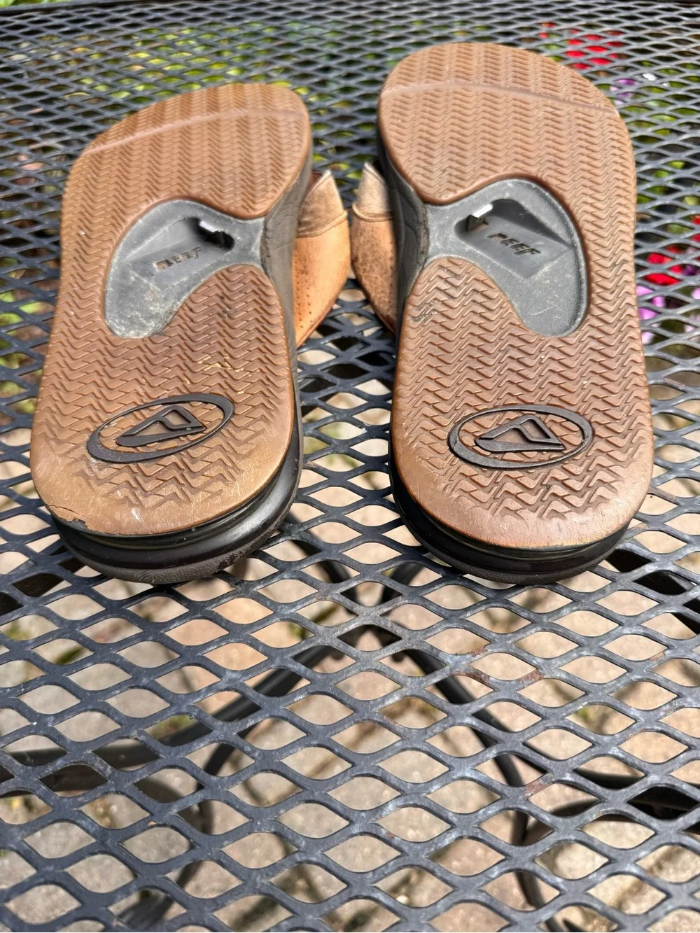 Reef Men’s Brown Leather Flip Flop Sandals Size 14